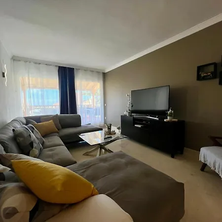 Santa Maria Village, Elviria, Apartmán