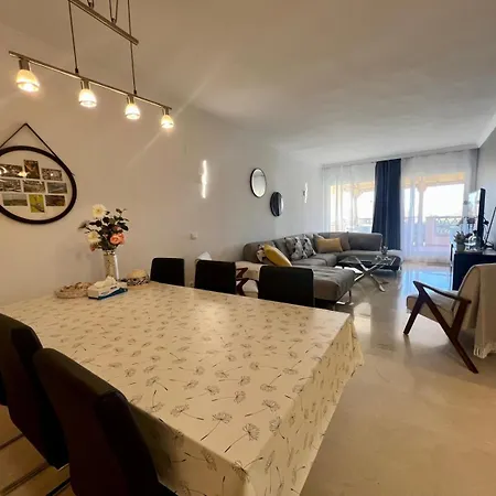 Santa Maria Village, Elviria, Apartment