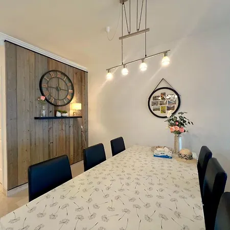 Santa Maria Village, Elviria, Apartament Marbella