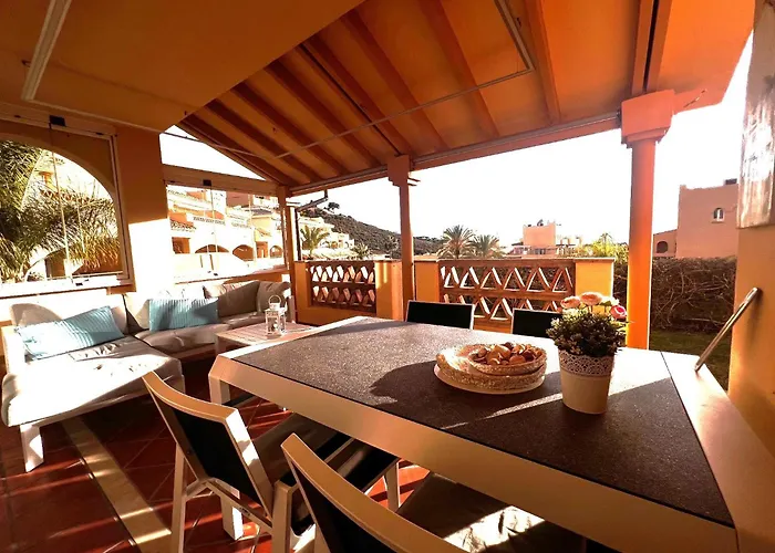 Santa Maria Village, Elviria, Apartament